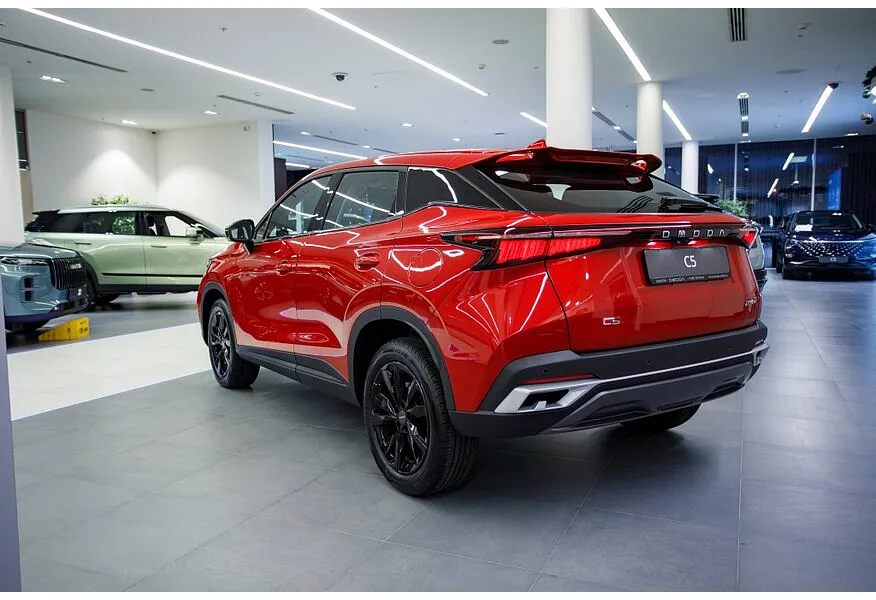 Omoda C5 1.6T DCT 4WD (150 л.с.) Supreme Красный в АВИЛОН. Слайд №6
