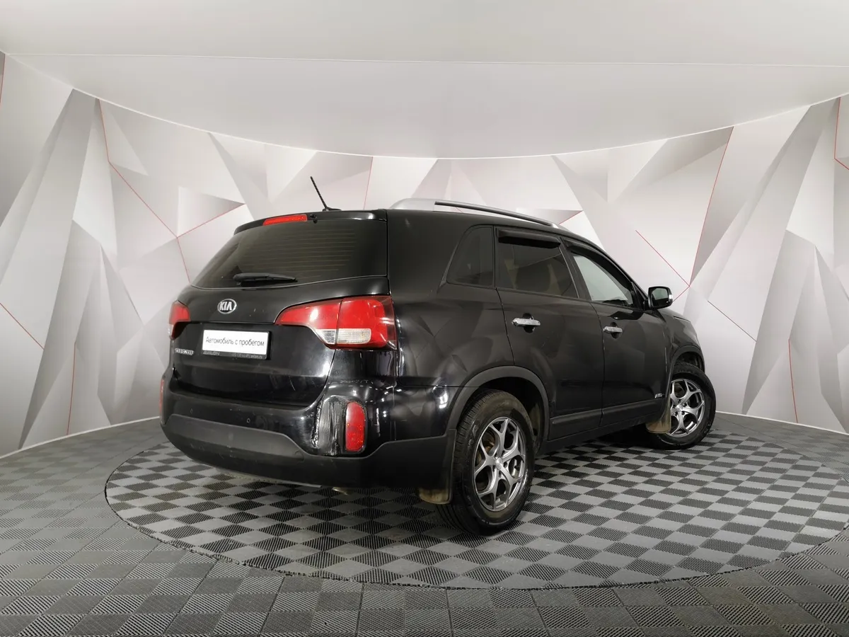 Kia Sorento 2.4 MT (175 л.с.) Черный в АВИЛОН. Слайд №2