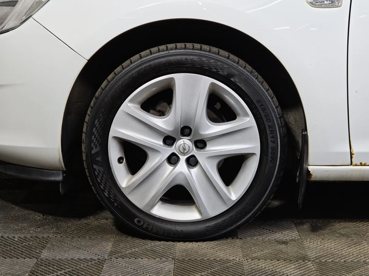 Opel Astra 1.6 MT (115 л.с.) Белый в АВИЛОН. Слайд №9