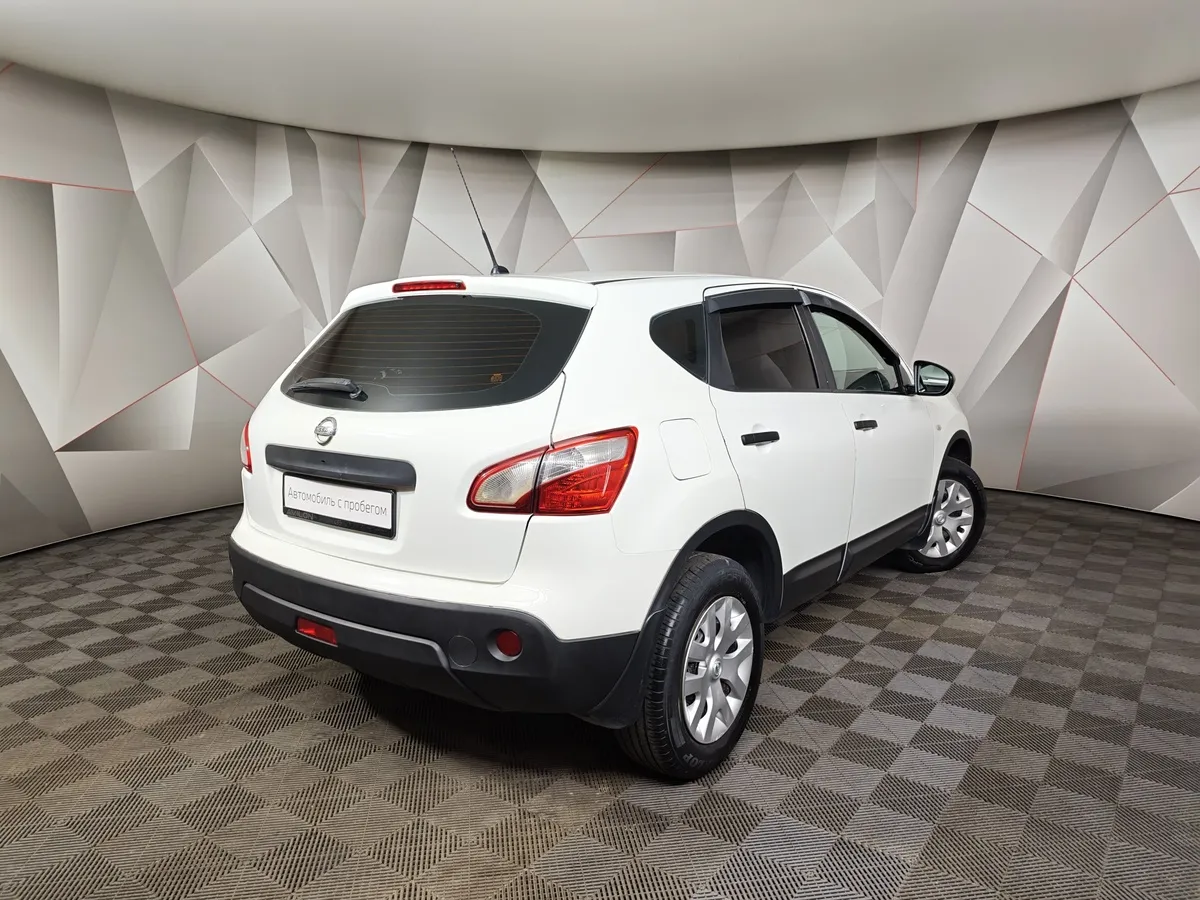 Nissan Qashqai 1.6 MT FWD (115 л.с.) Белый в АВИЛОН. Слайд №2
