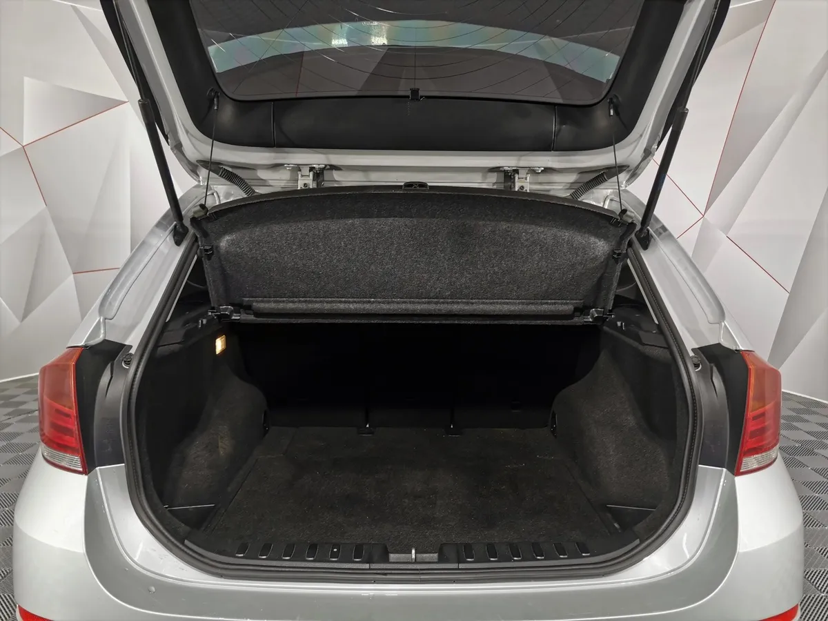 BMW X1 xDrive20i AT (184 л.с.) Серебристый в АВИЛОН. Слайд №8