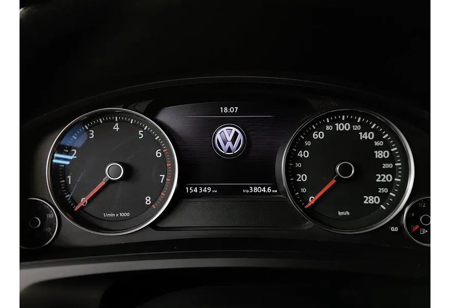 АВИЛОН - Volkswagen Touareg 3.6 FSI Tiptronic 4Motion (249 л.с.) V6 FSI Серебристый - slide 16