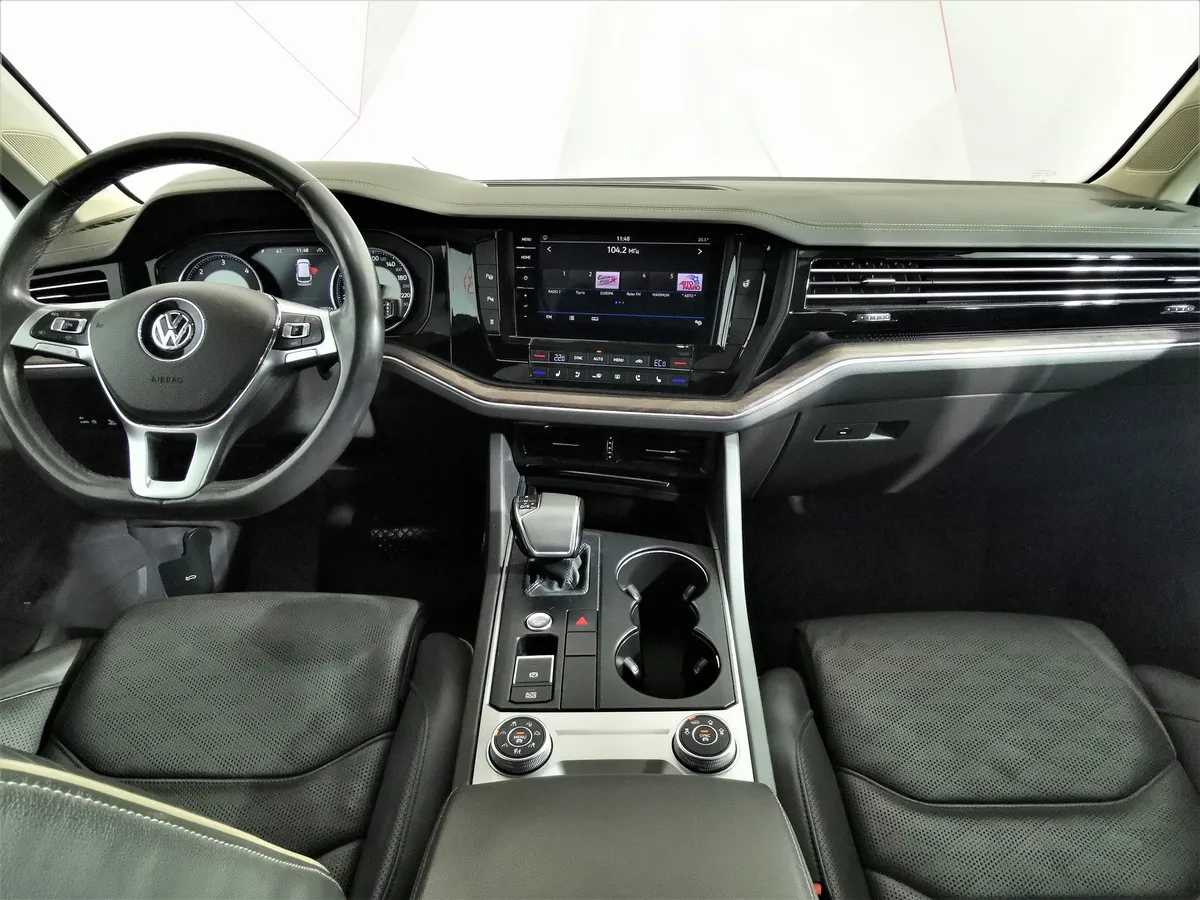 Volkswagen Touareg 3.0 V6 TDI Tiptronic 4Motion (249 л.с.) Business Elegance Бежевый в АВИЛОН. Слайд №13