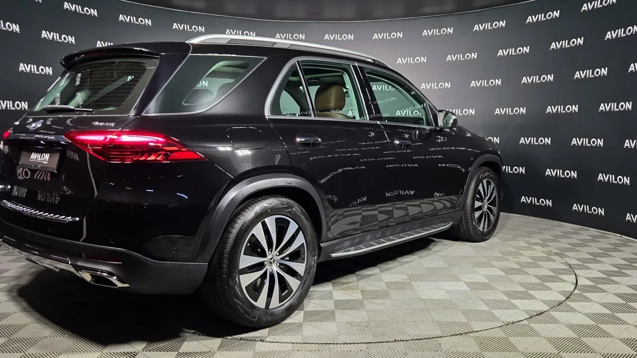 Mercedes-Benz GLE 300d 4MATIC 9G-TRONIC (269 л.с.) Черный в АВИЛОН. Слайд №8