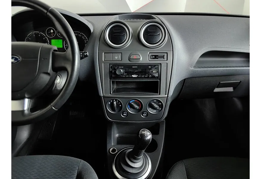 Ford Fiesta 1.4 Durashift EST (79 л.с.) Ghia Фиолетовый в АВИЛОН. Слайд №13