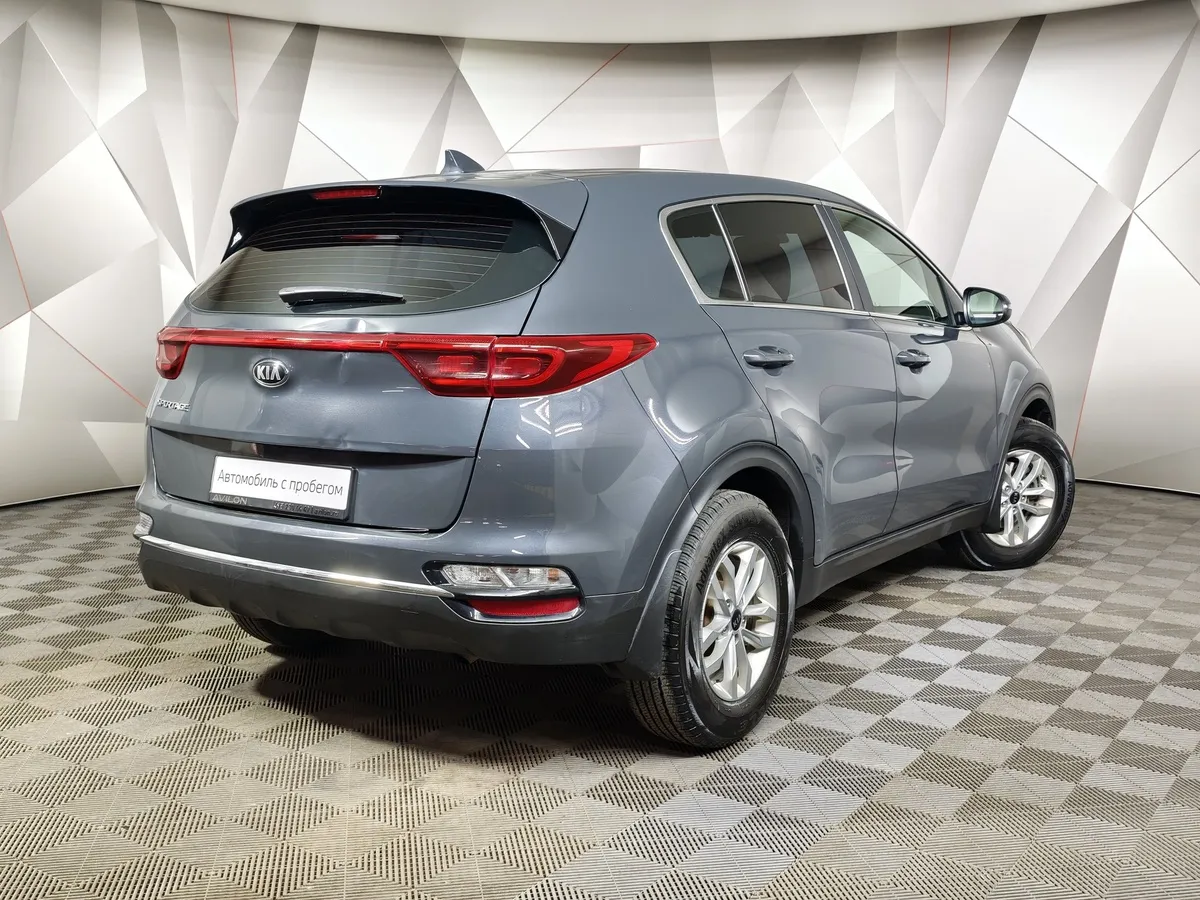 Kia Sportage 2.0 AT (150 л.с.) Comfort Серый в АВИЛОН. Слайд №2