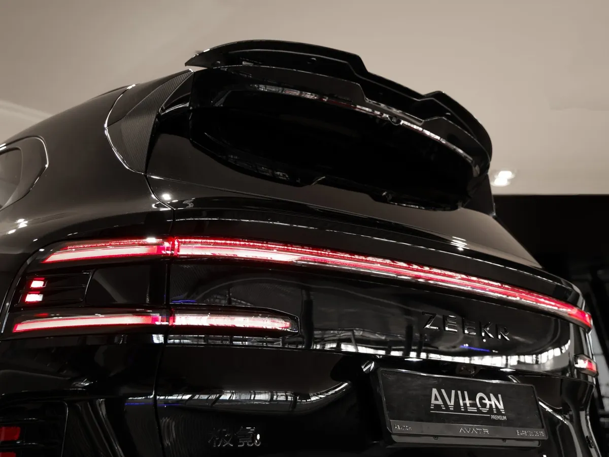 Zeekr 8X Dawn 2.0h AT 4WD (1401 л.с.) Yao Ying Черный в АВИЛОН. Слайд №14