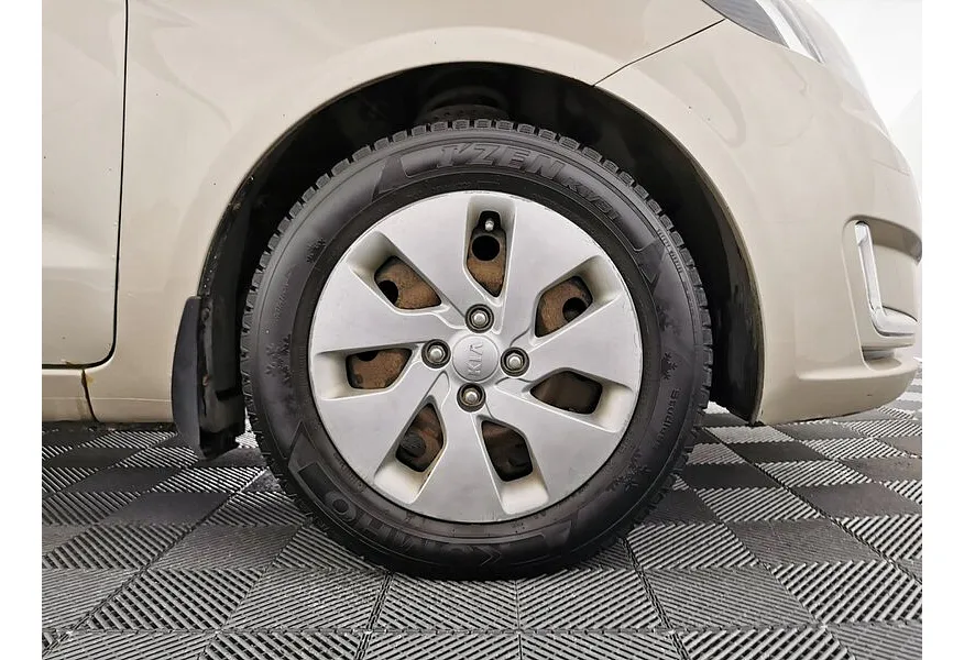 Kia Rio 1.6 AT (123 л.с.) Бежевый в АВИЛОН. Слайд №9