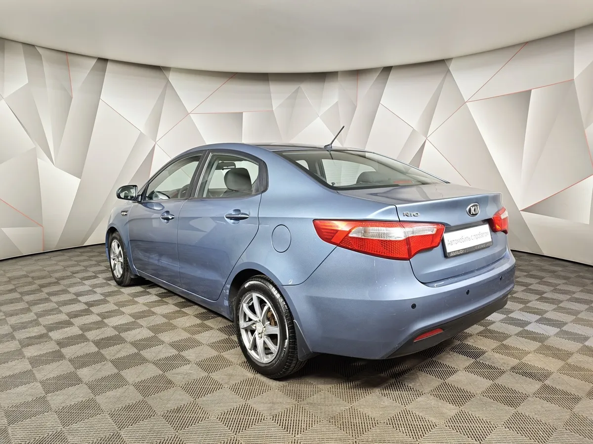 Kia Rio 1.4 AT (107 л.с.) Голубой в АВИЛОН. Слайд №4