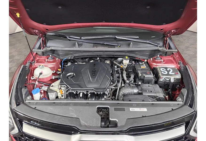 Kia Sportage 2.0 MPI AT AWD (150 л.с.) Luxe Красный в АВИЛОН. Слайд №11