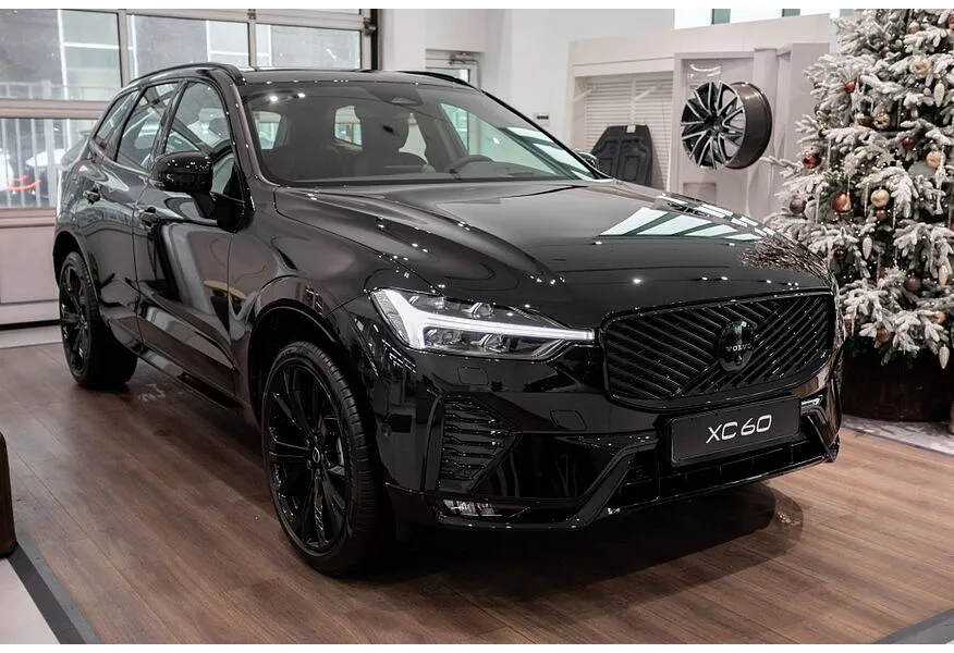 Volvo XC60 2.0 B5 8AT AWD (250 л.с.) Ultra Черный в АВИЛОН. Слайд №2