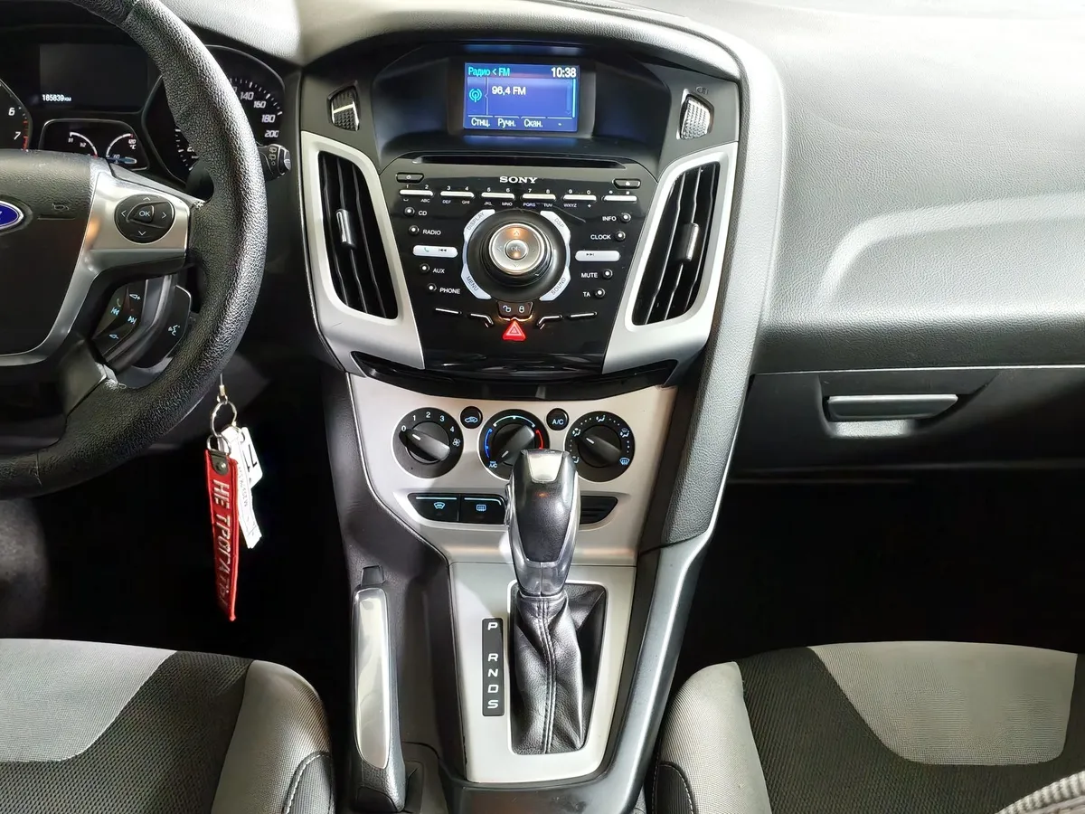 Ford Focus 1.6 Ti-VCT PowerShift (105 л.с.) Trend Белый в АВИЛОН. Слайд №15