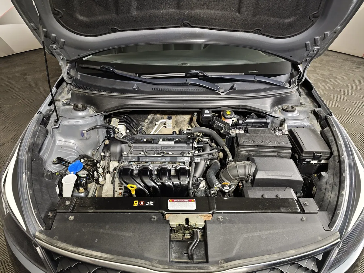 Kia Rio 1.6 AT (123 л.с.) Luxe Серый в АВИЛОН. Слайд №11