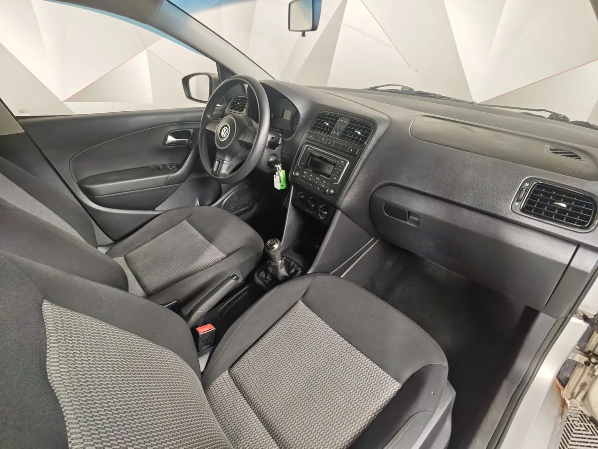 Volkswagen Polo 1.6 MPI MT (90 л.с.) Comfortline Серебристый в АВИЛОН. Слайд №13