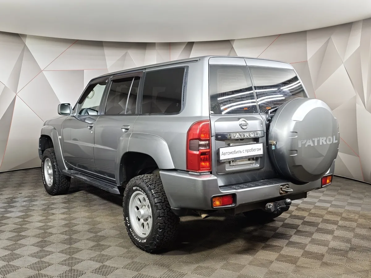 Nissan Patrol 3.0 Di AT (160 л.с.) Серый в АВИЛОН. Слайд №4
