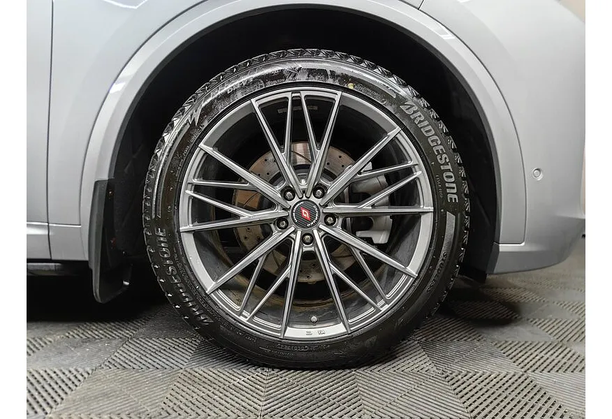 Li Auto L9 1.5 AT 4WD (449 л.с.) Ultra Серый в АВИЛОН. Слайд №9