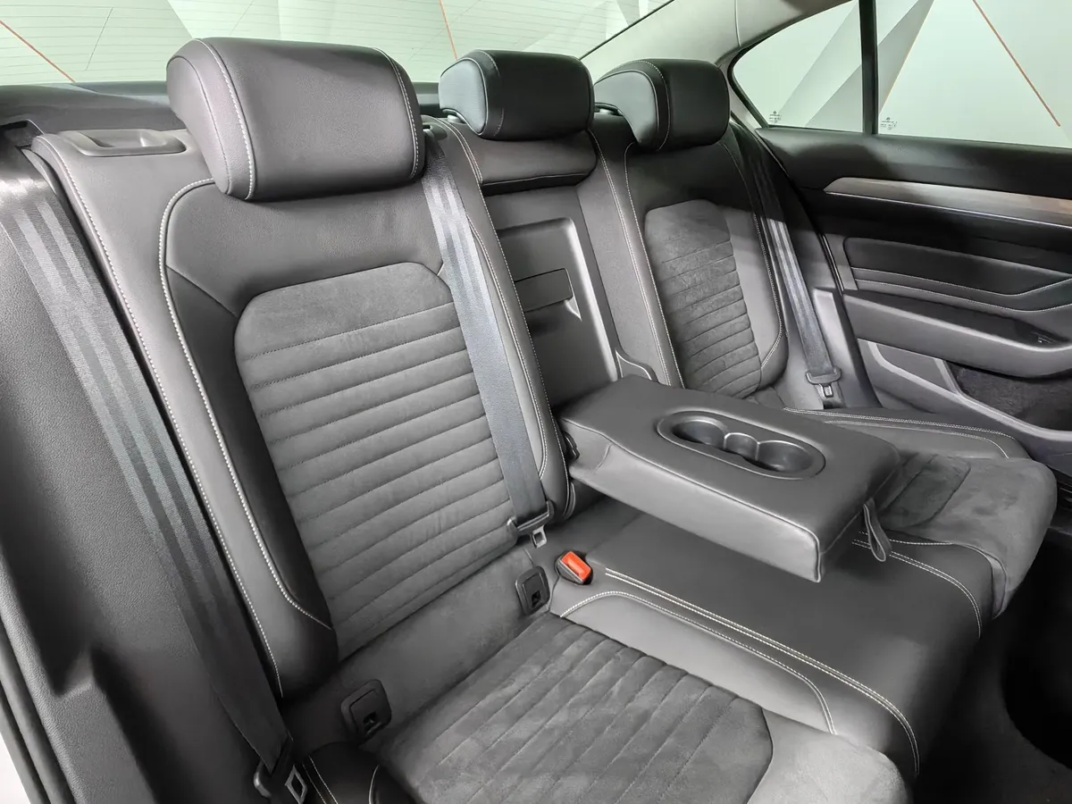 Volkswagen Passat 1.4 TSI DSG (150 л.с.) Business Белый в АВИЛОН. Слайд №16