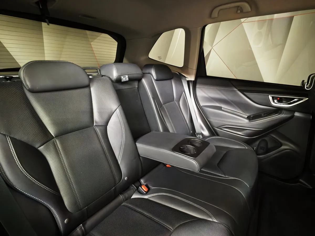 Subaru Forester 2.5 CTV AWD (185 л.с.) Бежевый в АВИЛОН. Слайд №17