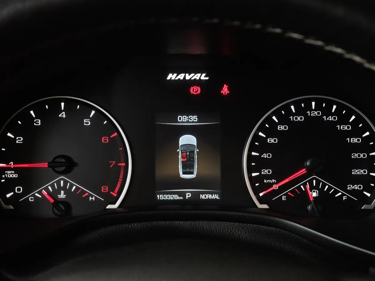 Haval Jolion 1.5T AWD 7DCT (150 л.с.) Premium Серый в АВИЛОН. Слайд №18