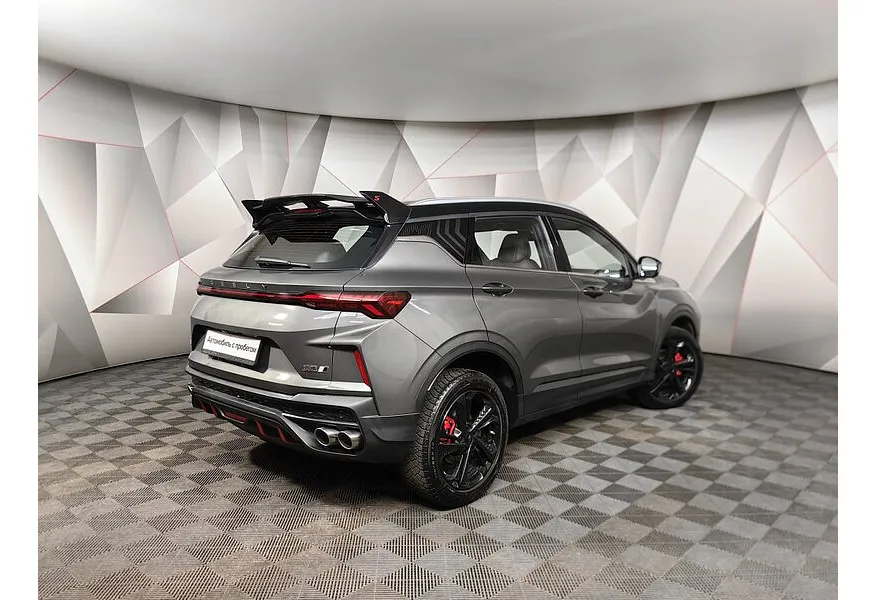 Geely Coolray 1.5T 7DCT (174 л.с.) Champion edition (Binyue Cool) Серый в АВИЛОН. Слайд №2