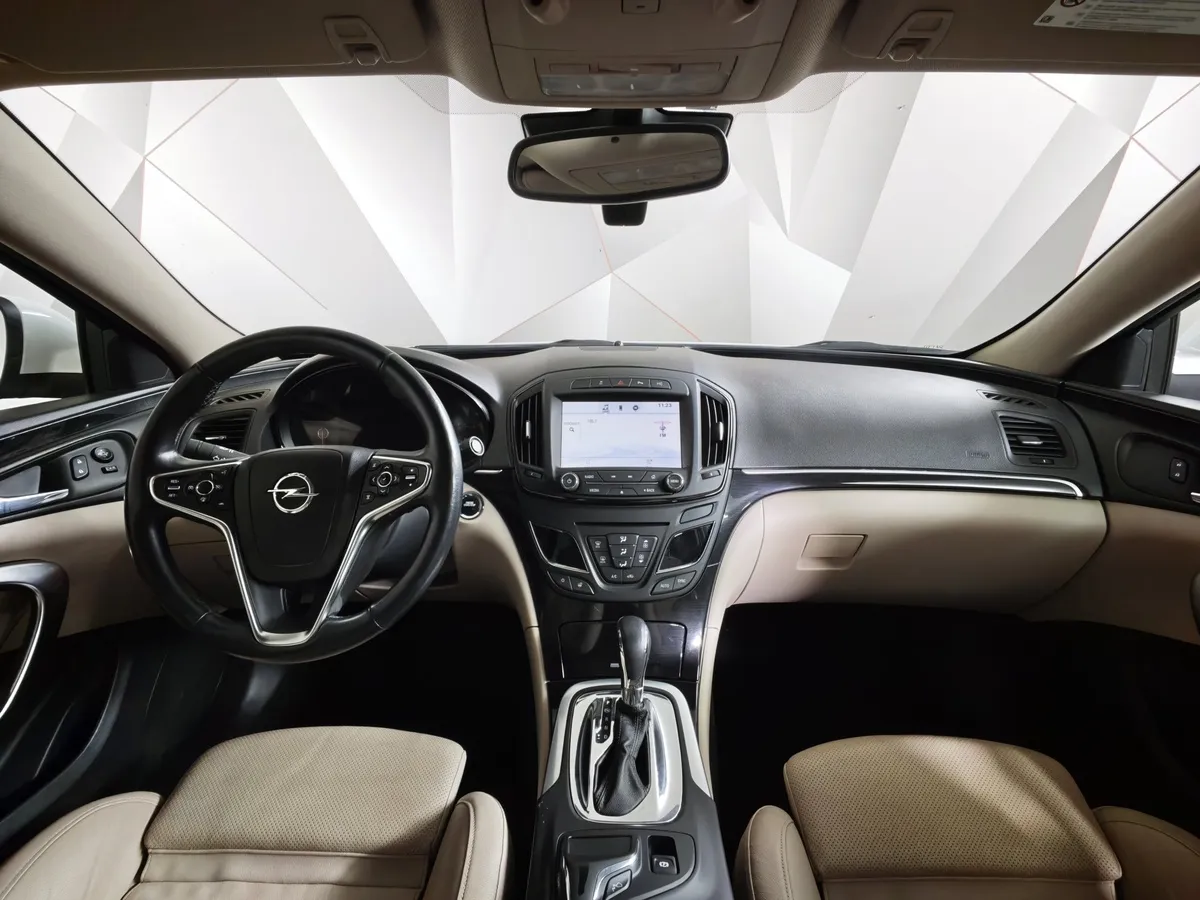 Opel Insignia 1.6 SIDI Turbo Ecotec AT (170 л.с.) Белый в АВИЛОН. Слайд №13