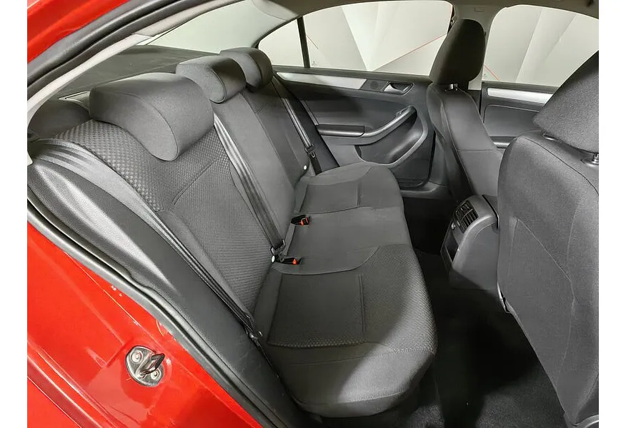 Volkswagen Jetta 1.6 AT (105 л.с.) Comfortline Красный в АВИЛОН. Слайд №15