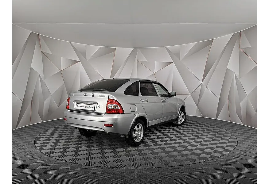 ВАЗ (Lada) Priora 1.6 MT 16 кл (Евро-4) (98 л.с.) Серебристый в АВИЛОН. Слайд №2