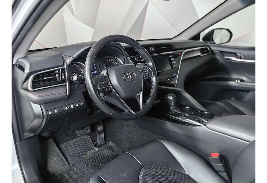 Toyota Camry 2.5 AT (181 л.с.) Белый в АВИЛОН. Слайд №10