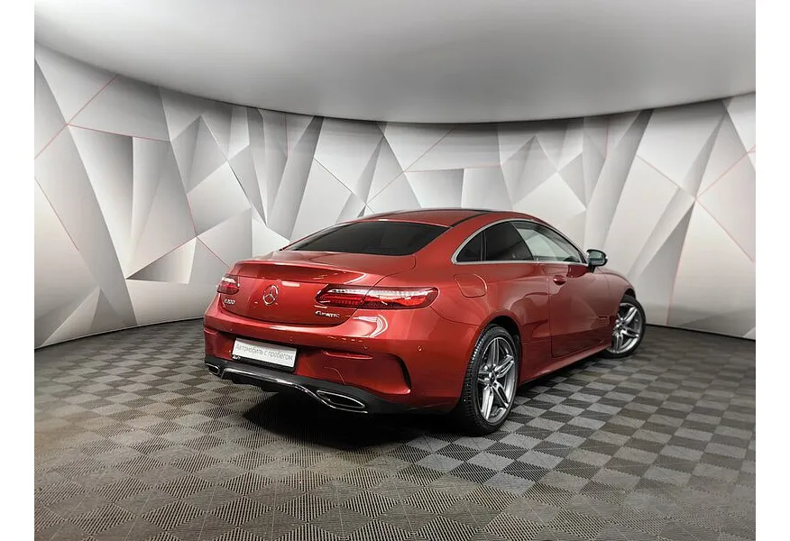 LIVE. Слайд №8