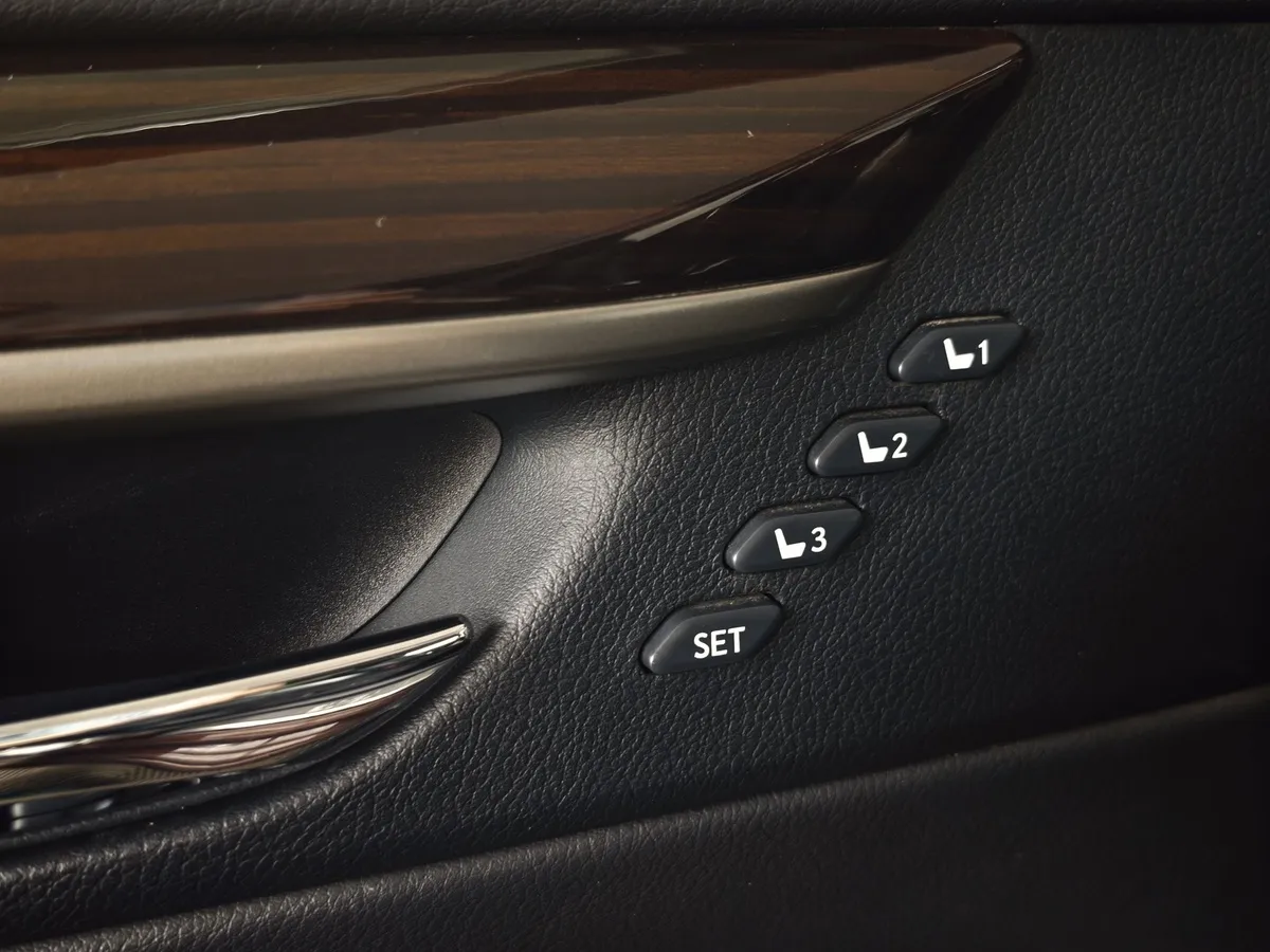Lexus ES 250 AT (184 л.с.) Коричневый в АВИЛОН. Слайд №21