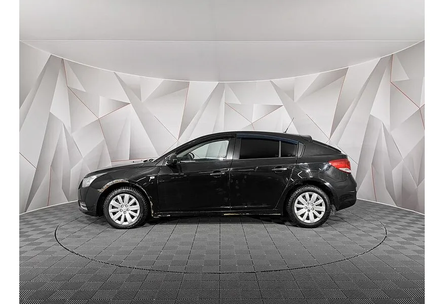 Chevrolet Cruze 1.6 MT (109 л.с.) Черный в АВИЛОН. Слайд №5