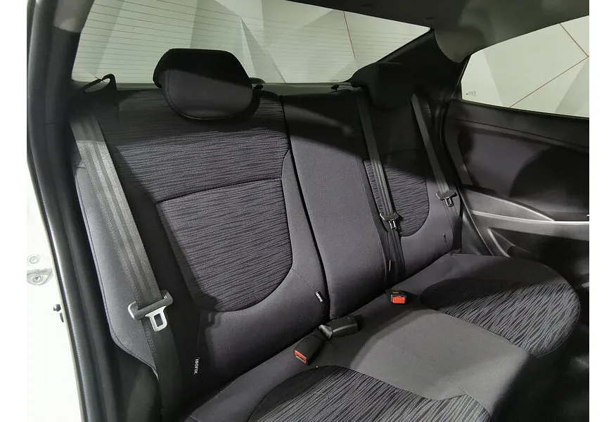 АВИЛОН - Hyundai Solaris 1.6 MT (123 л.с.) Active Plus Серебристый - slide 12