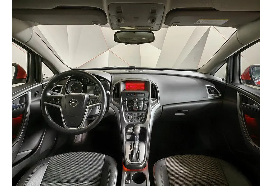Opel Astra 1.4 Turbo AT (140 л.с.) Красный в АВИЛОН. Слайд №9