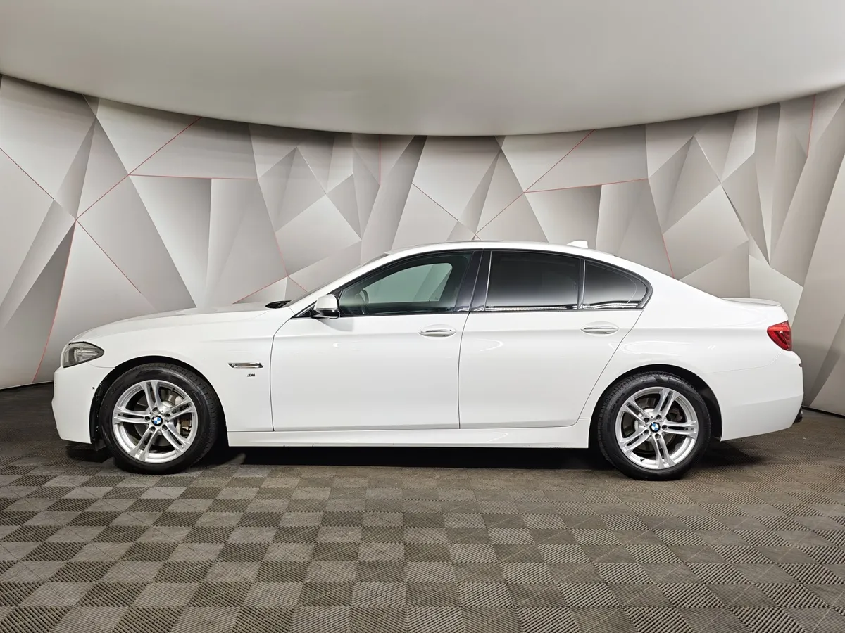 BMW 5 серия 535i xDrive Steptronic (306 л.с.) Белый в АВИЛОН. Слайд №5