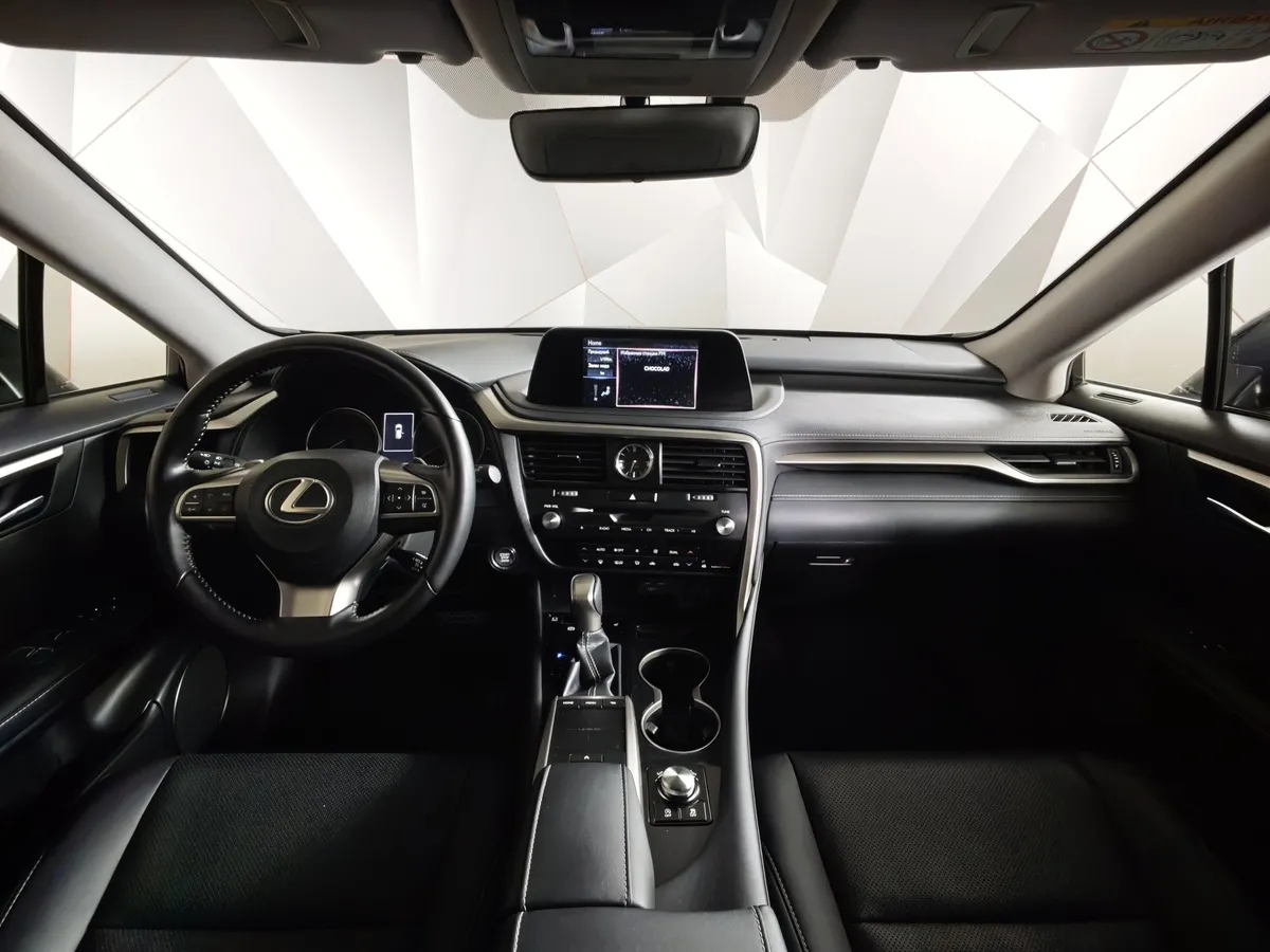 Lexus RX 2.0 AT AWD (238 л.с.) Executive Черный в АВИЛОН. Слайд №14