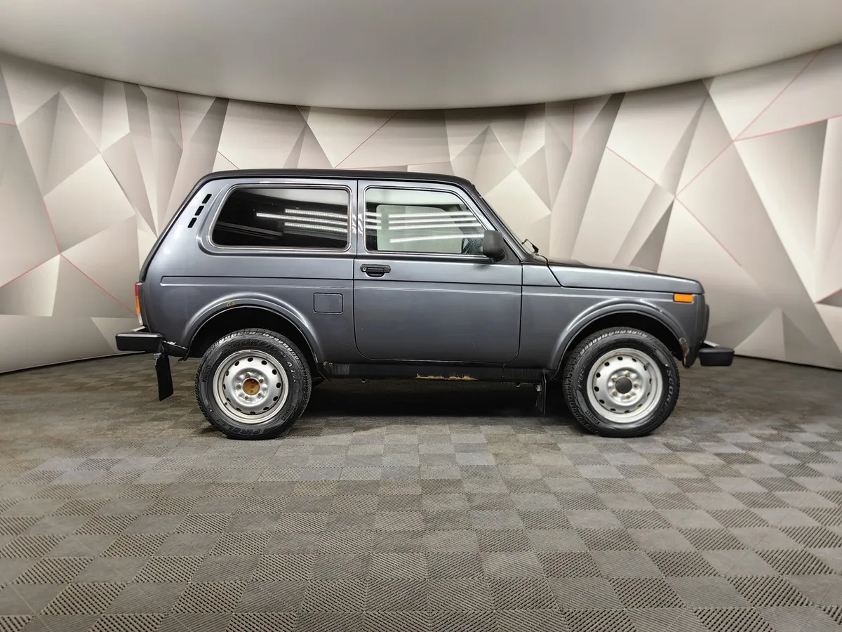 ВАЗ (Lada) 4x4 1.7 MT 8 кл. (83 л.с.) Серый в АВИЛОН. Слайд №6