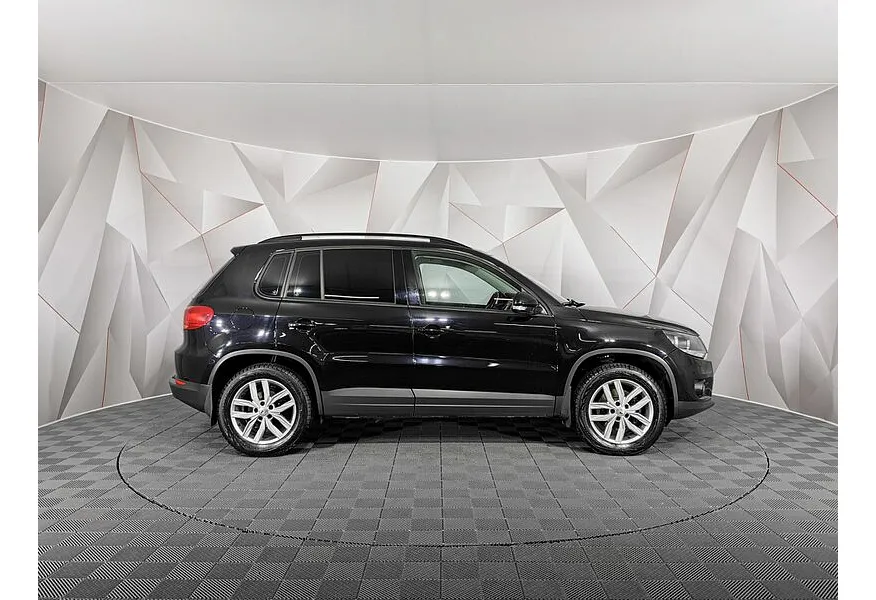 Volkswagen Tiguan 1.4 TSI BlueMotion MT (122 л.с.) Trend & Fun Черный в АВИЛОН. Слайд №6