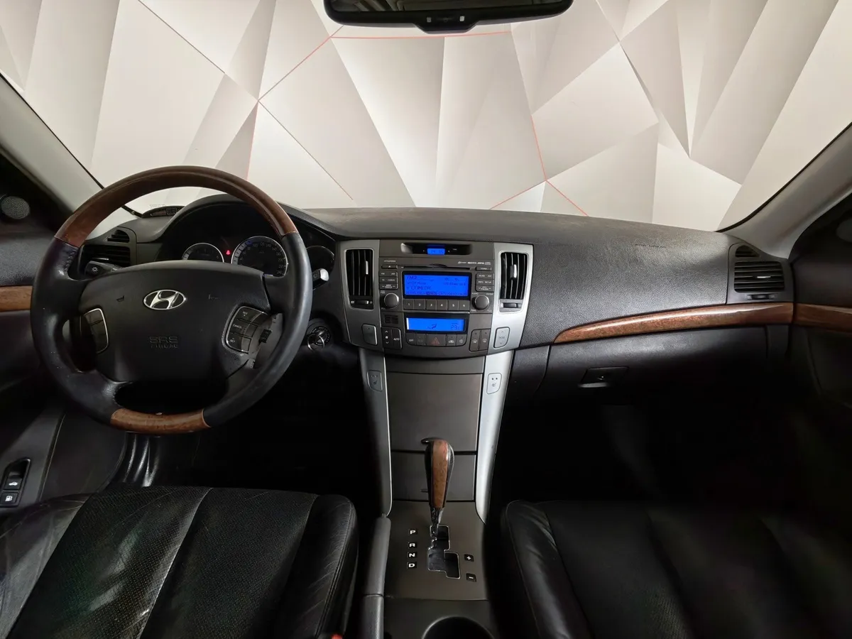 Hyundai Sonata 2.4 AT (174 л.с.) Серый в АВИЛОН. Слайд №13