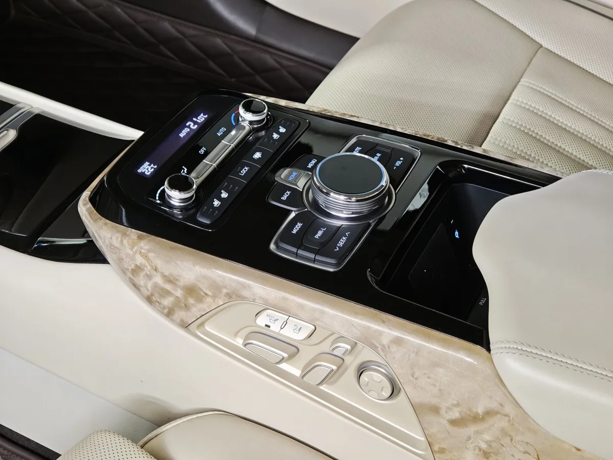 Genesis G90 5.0 L GDI AT AWD (413 л.с.) Черный в АВИЛОН. Слайд №33