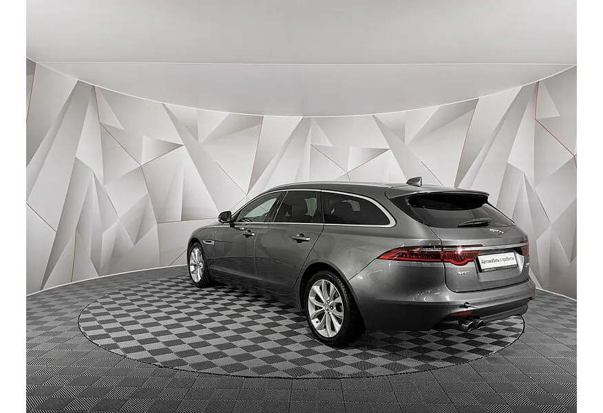 Jaguar XF 2.0 D AT AWD (240 л.с.) SE Серый в АВИЛОН. Слайд №4