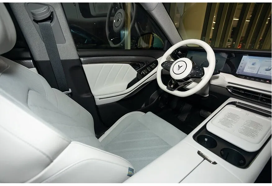 Voyah Free EVR 1.5 AT AWD (510 л.с.) Sport + Зеленый в АВИЛОН. Слайд №12