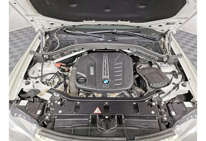 LIVE. Слайд №14