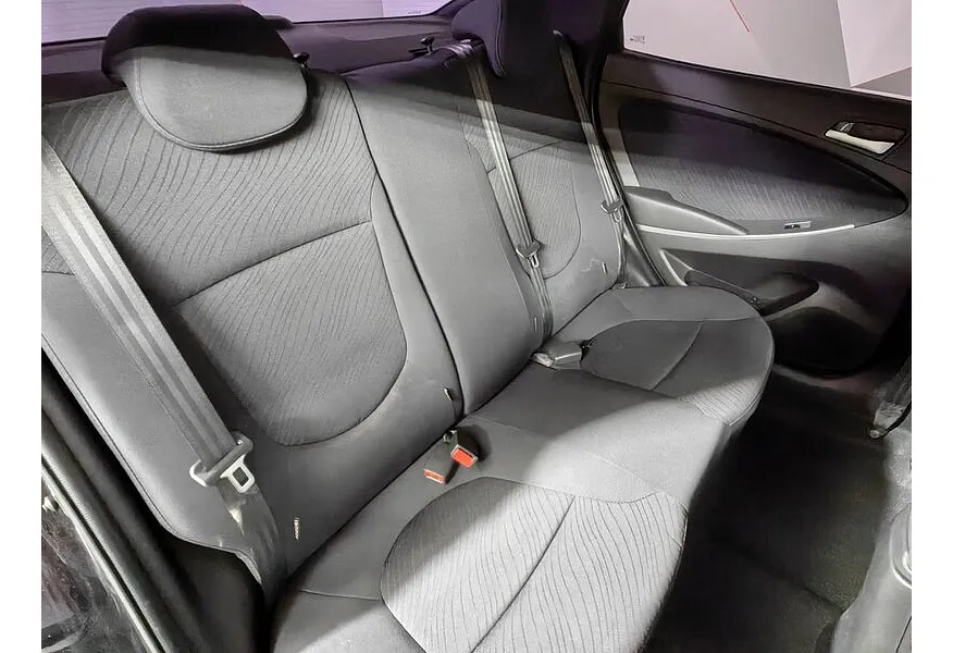 Hyundai Solaris 1.6 AT (123 л.с.) Special Edition Черный в АВИЛОН. Слайд №16