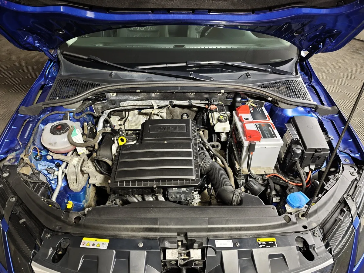 Skoda Octavia 1.6 MPI AT (110 л.с.) Синий в АВИЛОН. Слайд №10