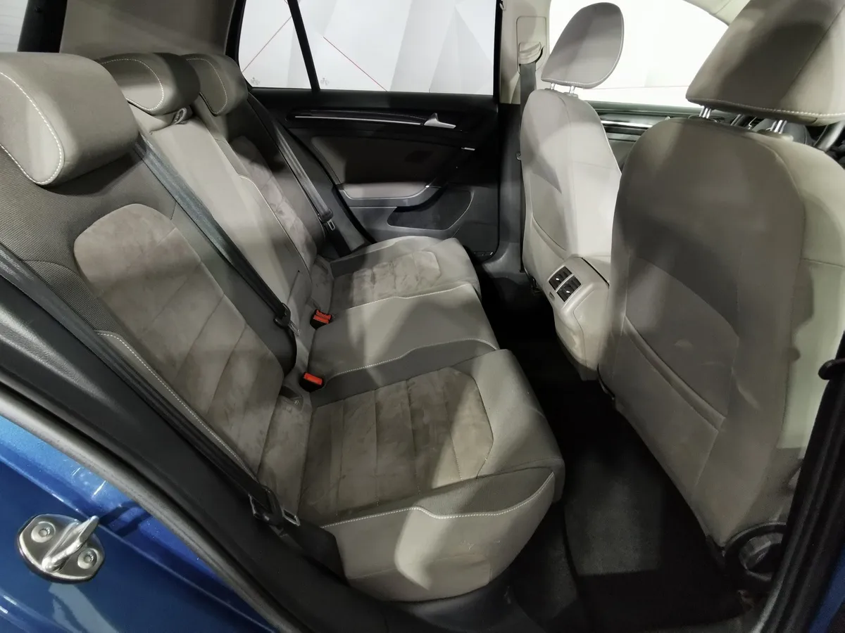 Volkswagen Golf 1.4 TSI BlueMotion DSG (140 л.с.) Highline Голубой в АВИЛОН. Слайд №15