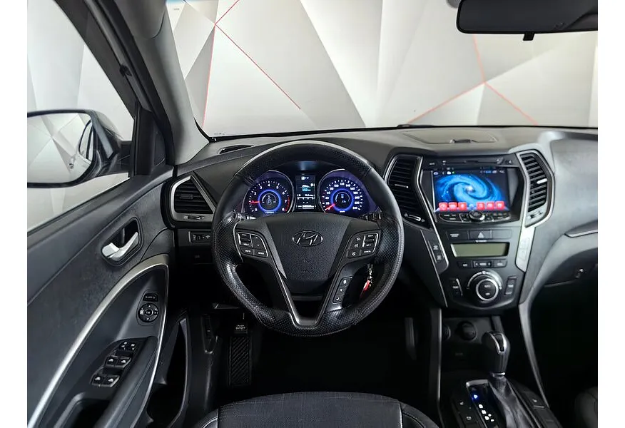 Hyundai Santa Fe 2.4 AT 4WD (175 л.с.) Dynamic Серебристый в АВИЛОН. Слайд №20