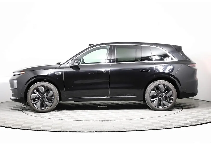 Li Auto L6 1.5 AT 4WD (150 л.с.) Max Черный в АВИЛОН. Слайд №2