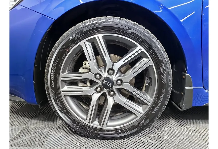 Kia Cerato 2.0 MPI AT (150 л.с.) GT Line Синий в АВИЛОН. Слайд №18