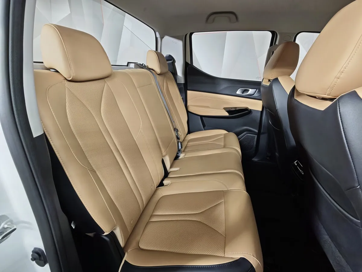 Changan HUNTER PLUS 2.0 AT 4WD (226 л.с.) Luxe Белый в АВИЛОН. Слайд №16