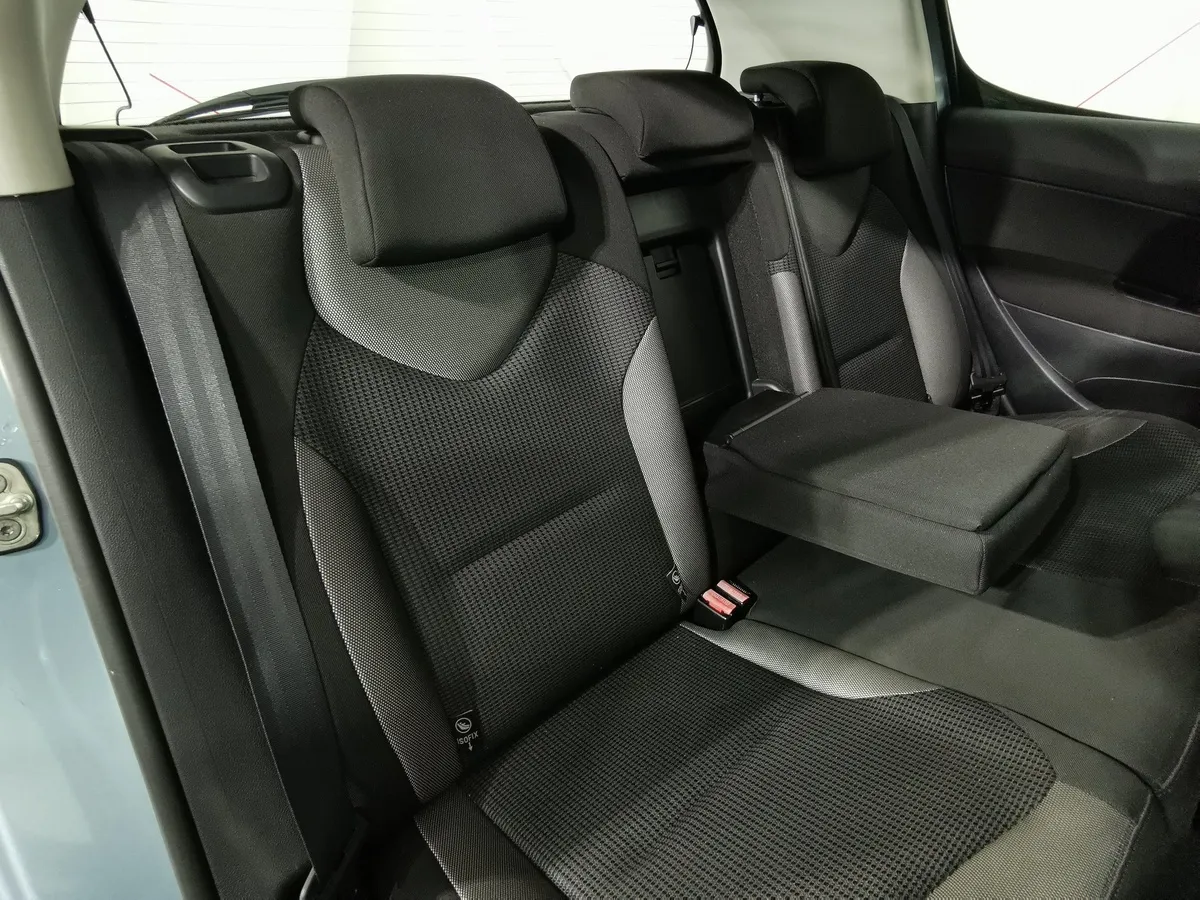 Peugeot 308 1.6 AT (120 л.с.) Голубой в АВИЛОН. Слайд №15